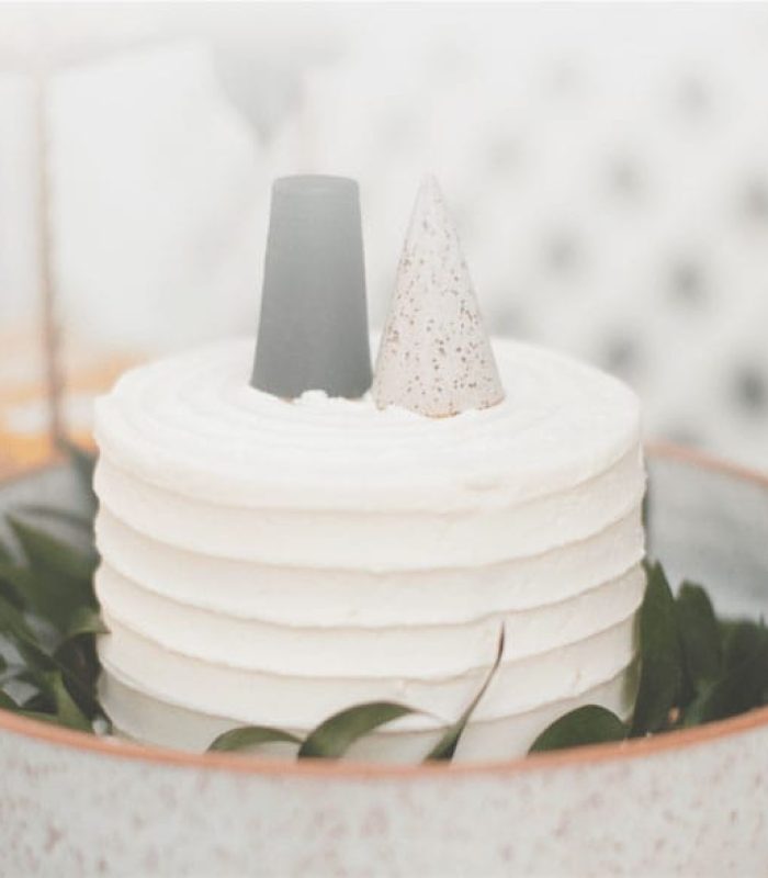 Table de mariage élégante dans un château près de Bordeaux décorée par Vanis Weddings
